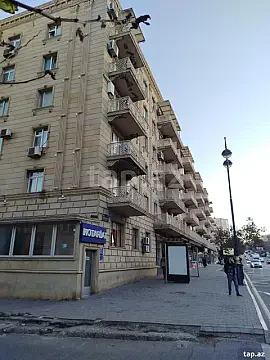 Satılır 3 otaqlı mənzil 70 m² — Bakı, İnşaatçılar 3 otaq 70.00 m²