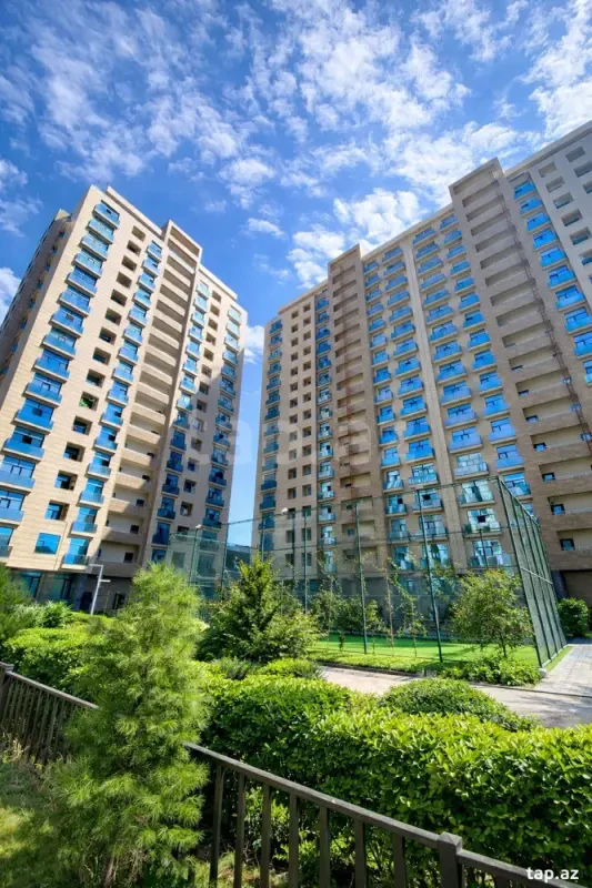 Satılır 4 otaqlı yeni tikili 190 m²