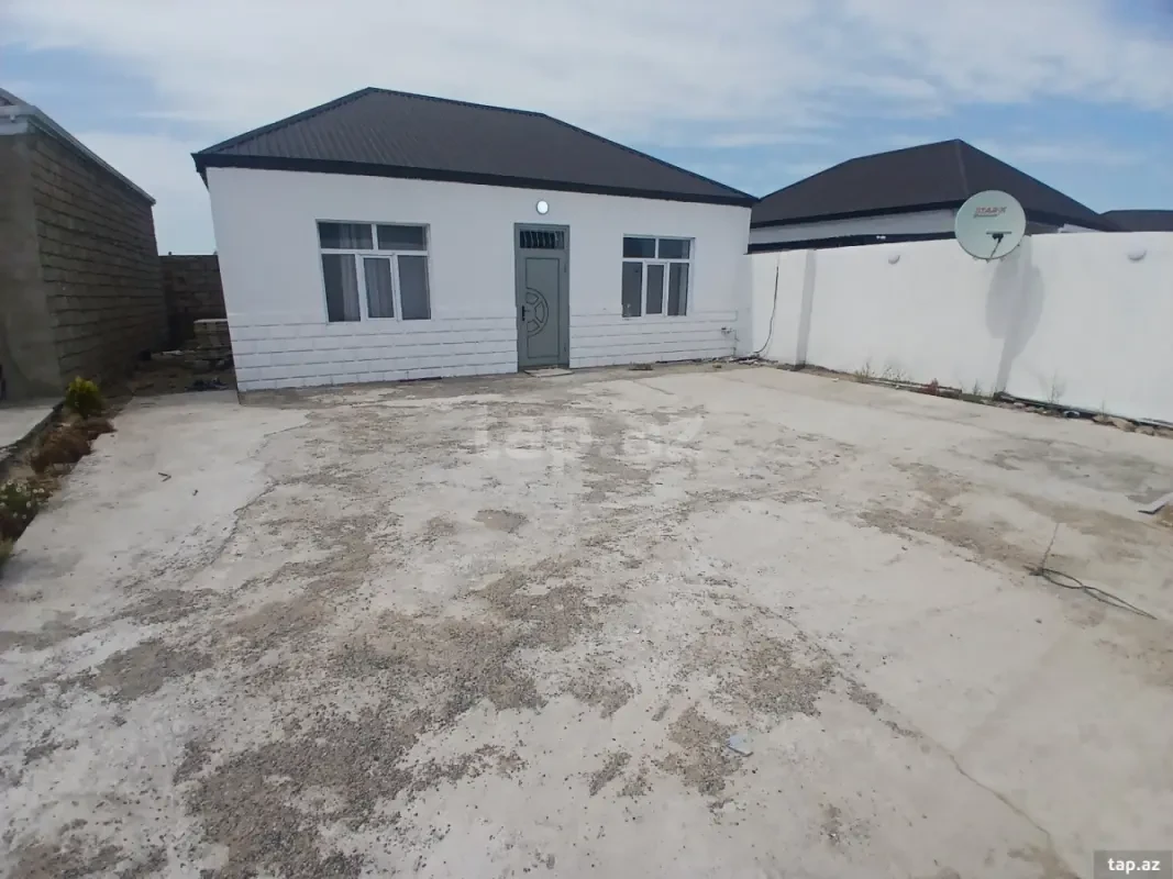 Satılır 3 otaqlı həyət evi 100 m²