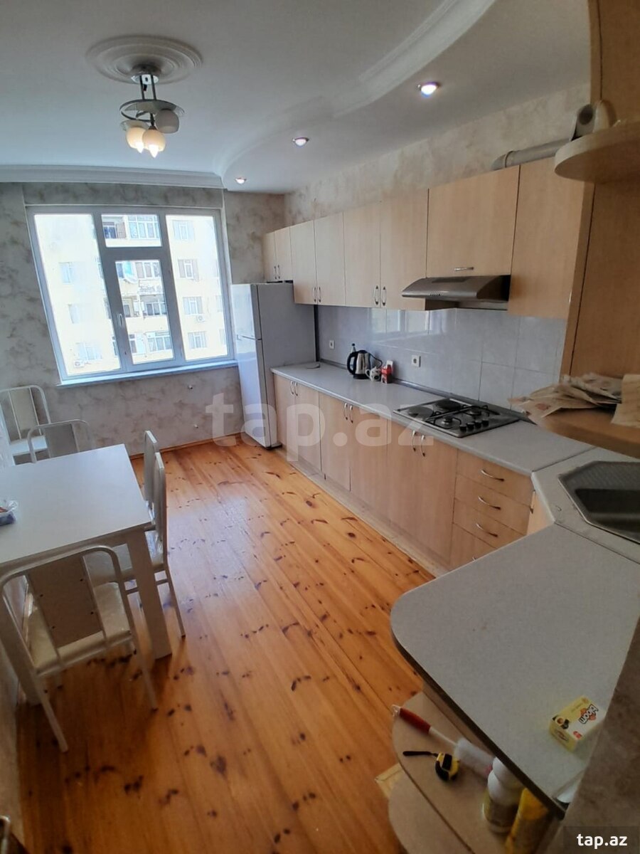 Kirayə verilir 2 otaqlı yeni tikili 70 m²