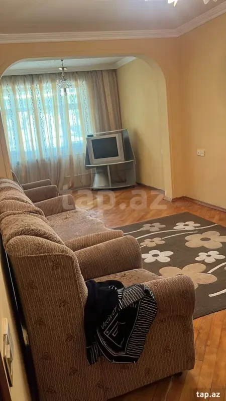 Kirayə verilir 2 otaqlı mənzil 60 m²