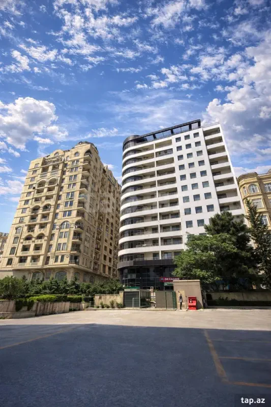Satılır 5 otaqlı yeni tikili 256 m²