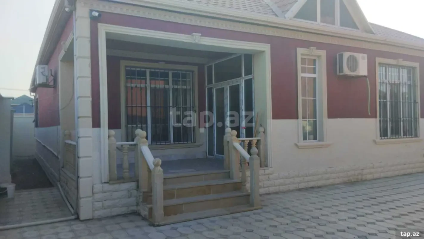 Satılır 5 otaqlı həyət evi 160 m²