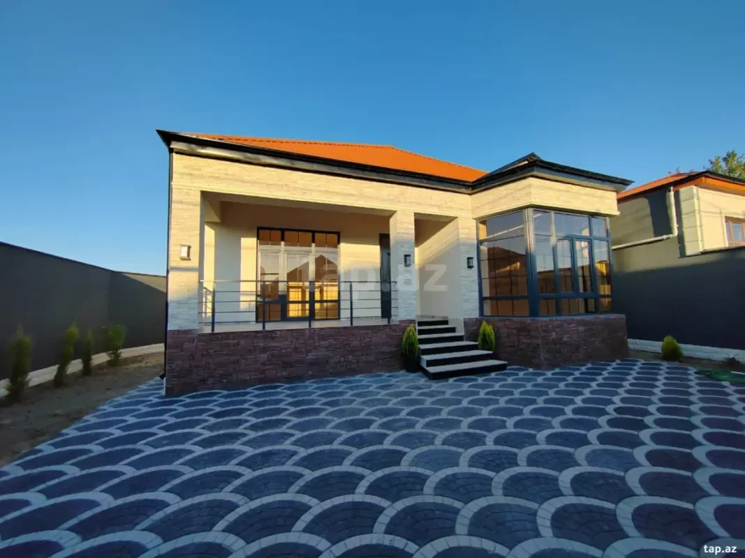 Satılır 3 otaqlı həyət evi 100 m²