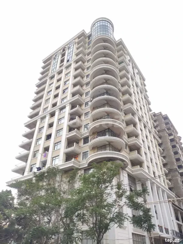 Kirayə verilir 3 otaqlı yeni tikili 100 m²