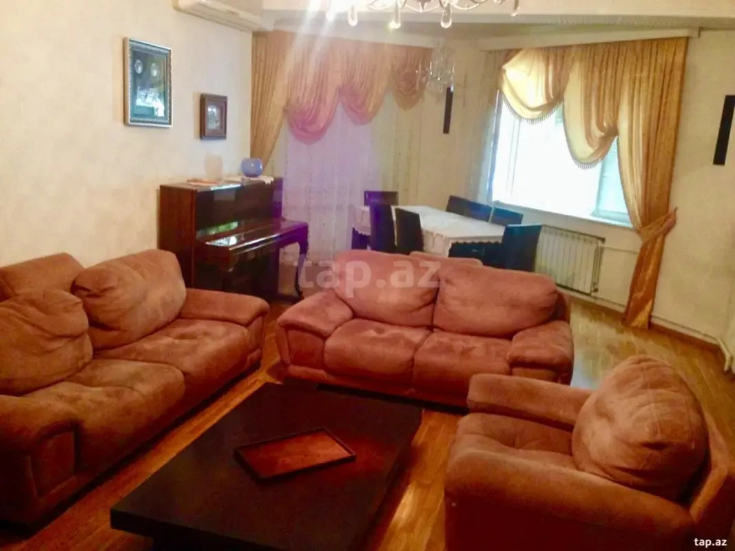 Kirayə verilir 3 otaqlı yeni tikili 115 m²