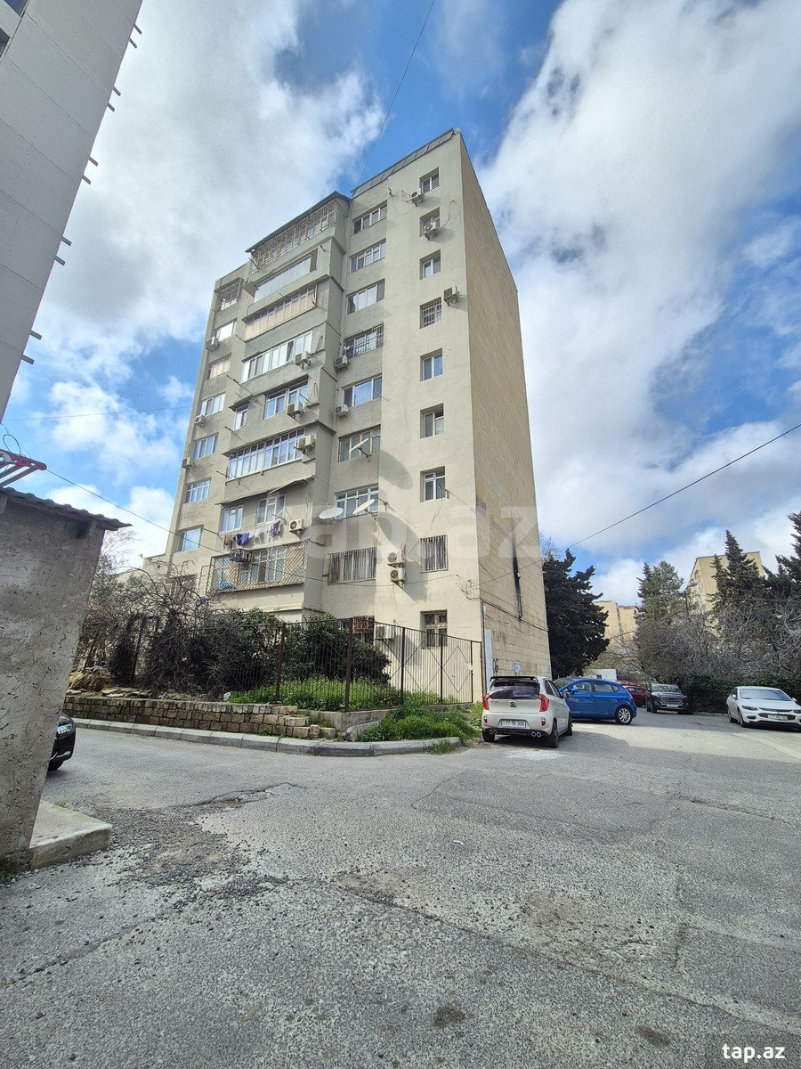 Satılır 4 otaqlı mənzil 150 m²