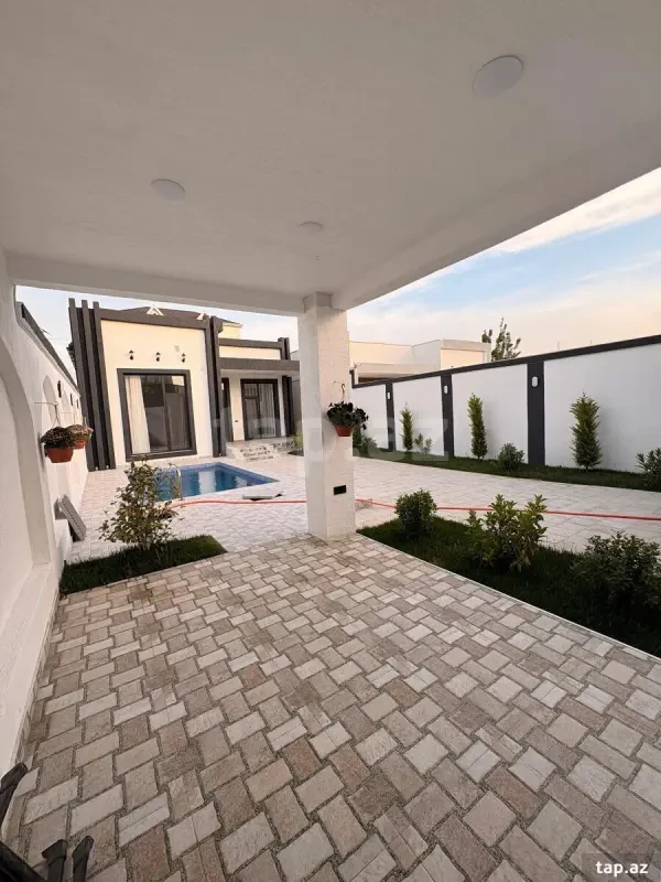 Satılır 3 otaqlı həyət evi 135 m²