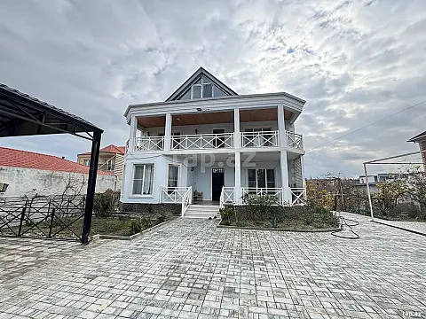 Satılır 7 otaqlı həyət evi 180 m² — Bakı, Novxanı 7 otaq 180.00 m²