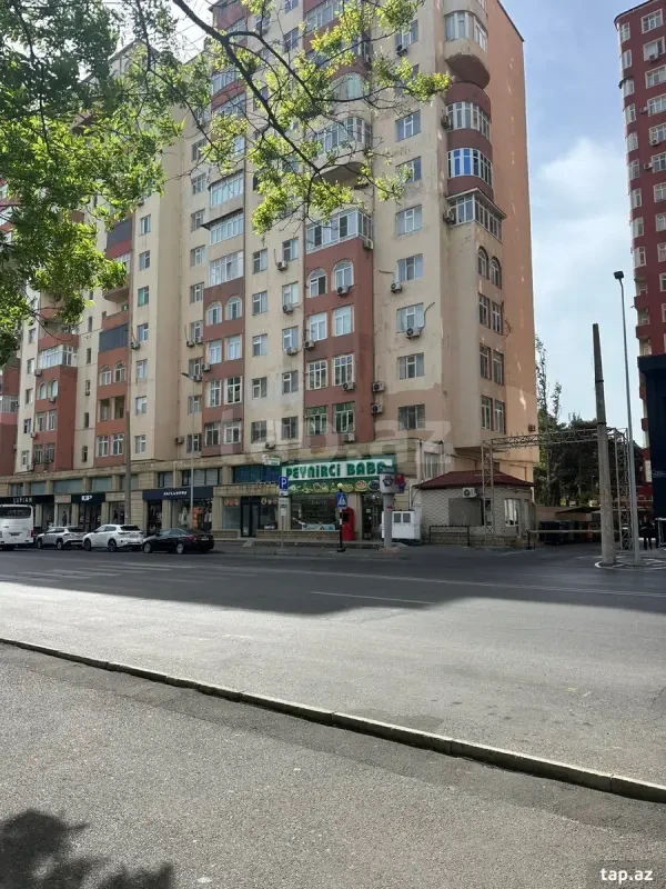 Satılır 3 otaqlı yeni tikili 124 m²