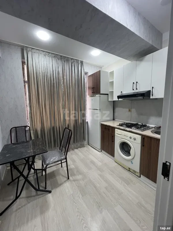 Kirayə verilir 1 otaqlı yeni tikili 30 m²