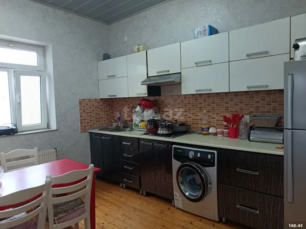 Satılır 4 otaqlı həyət evi 100 m²