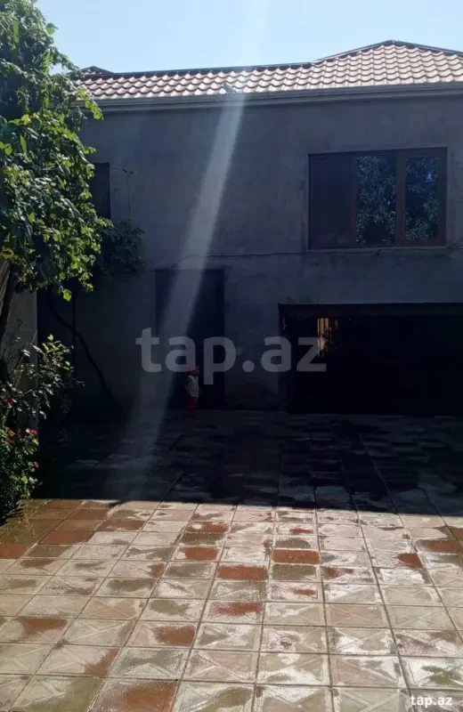 Satılır 4 otaqlı həyət evi 275 m²