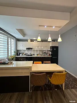 Satılır 8 otaqlı həyət evi 320 m² — Bakı, Yeni Yasamal 8 otaq 320.00 m²