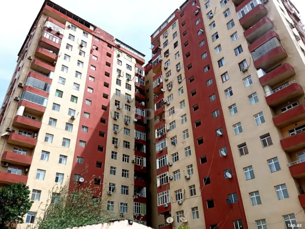 Satılır 3 otaqlı yeni tikili 115 m²