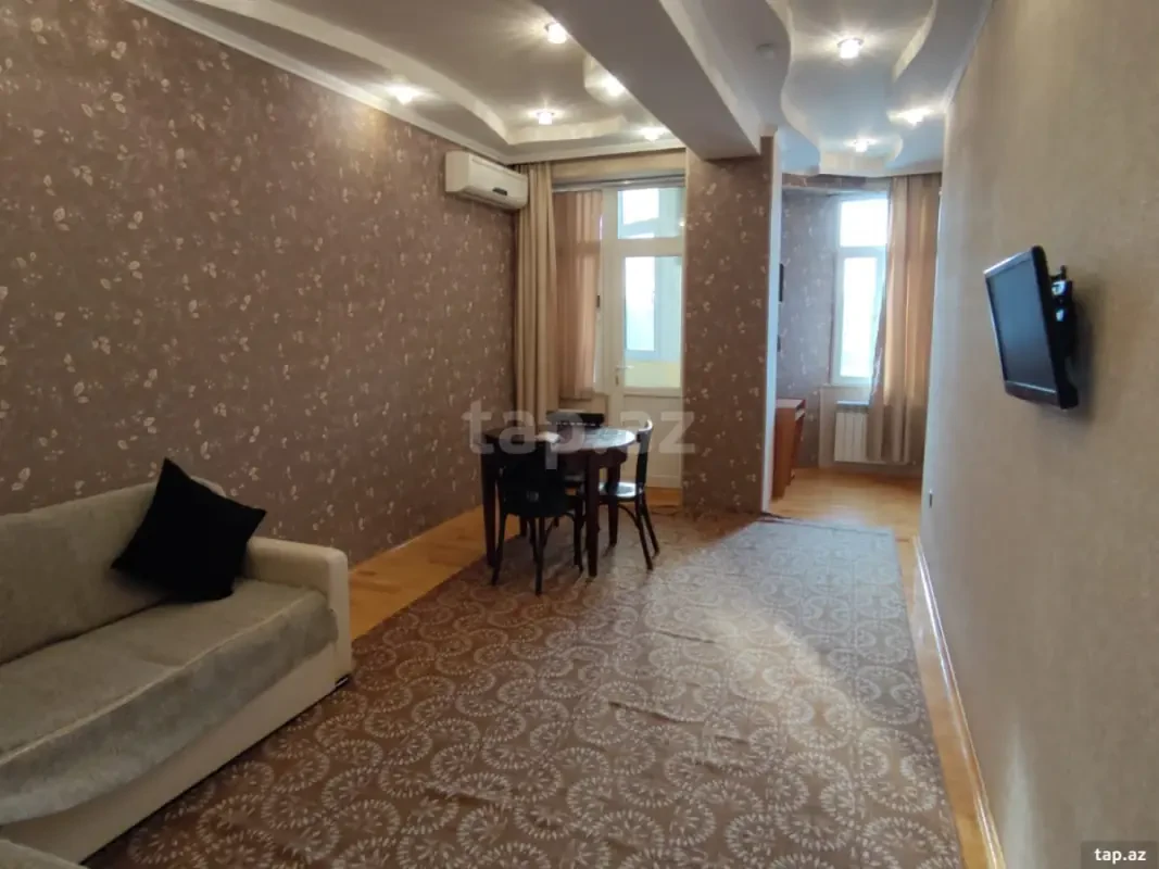 Kirayə verilir 2 otaqlı yeni tikili 70 m²