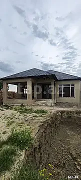 Satılır 5 otaqlı həyət evi 160 m² — Xaçmaz 5 otaq 160.00 m²