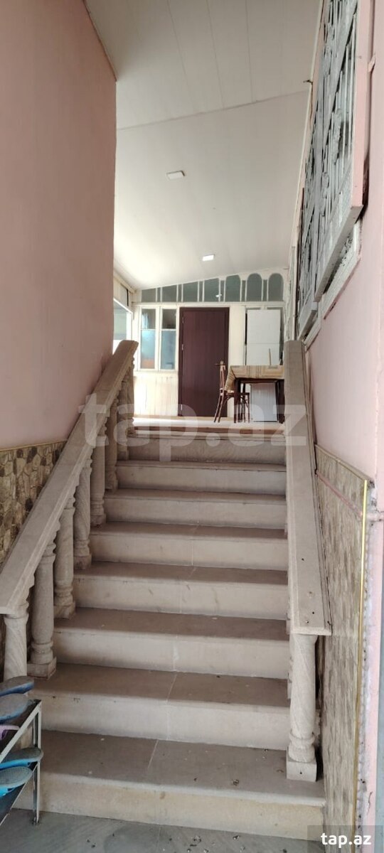 Satılır 5 otaqlı həyət evi 152 m²