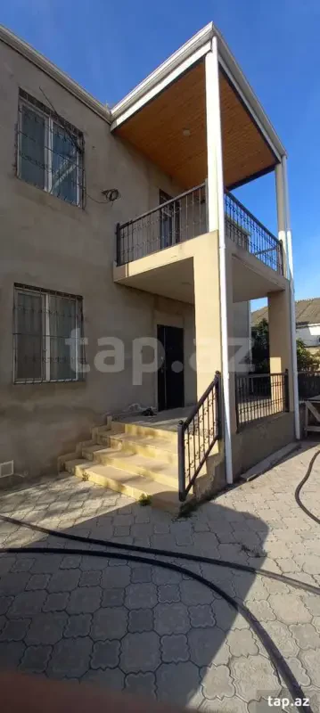 Satılır 5 otaqlı həyət evi 180 m²