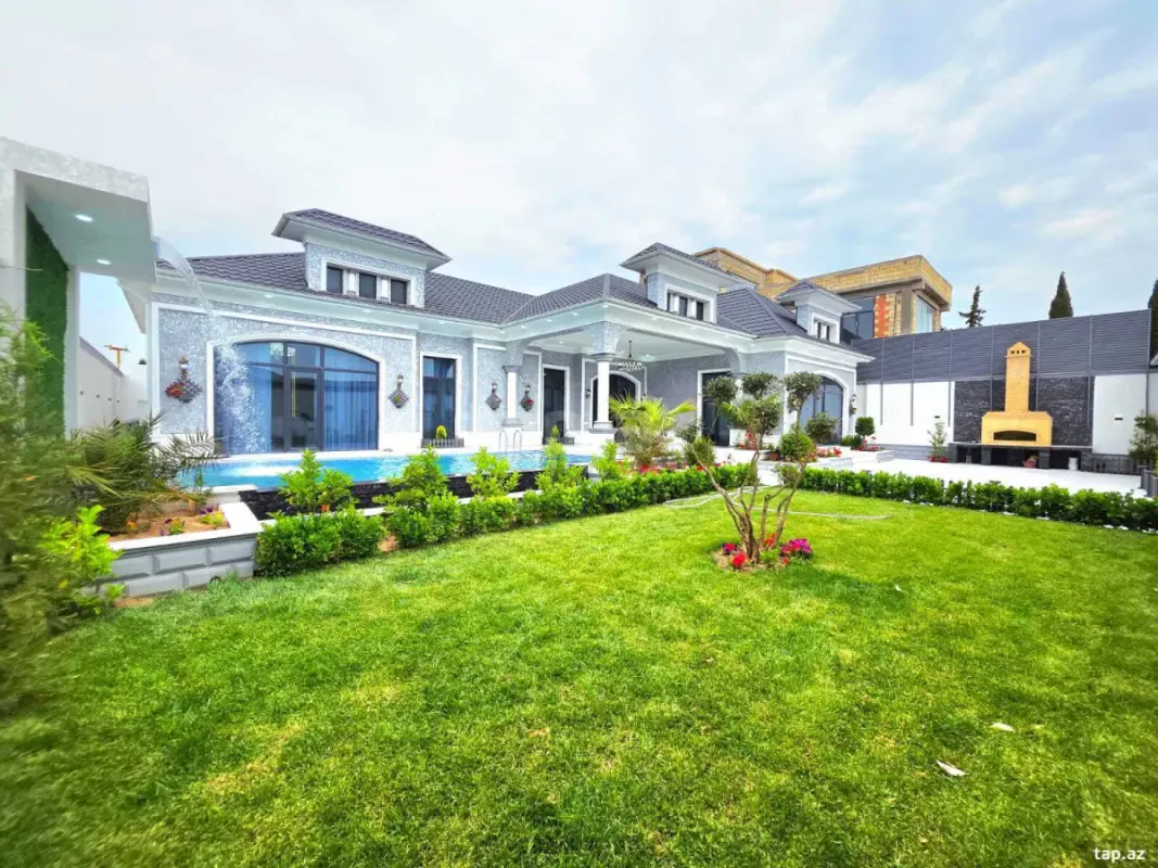 Satılır 5 otaqlı həyət evi 220 m²