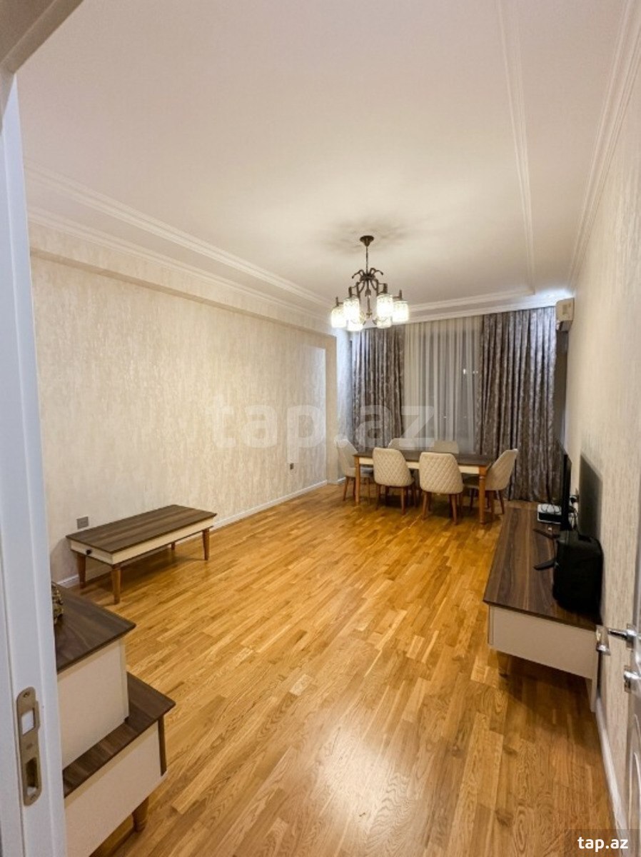 Satılır 3 otaqlı yeni tikili 105 m²
