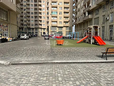 Satılır 6 otaqlı yeni tikili 270 m² — Bakı 6 otaq 270.00 m²