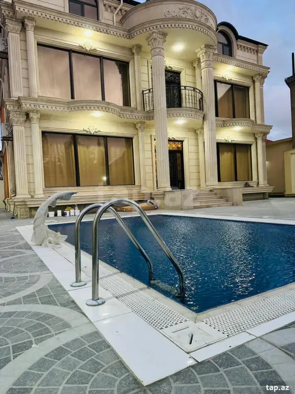 Satılır 5 otaqlı həyət evi 400 m²