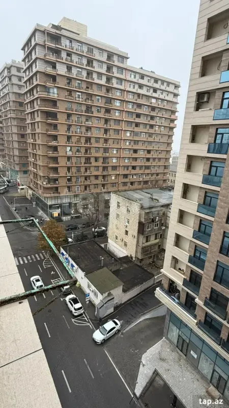 Satılır 3 otaqlı yeni tikili 128 m²