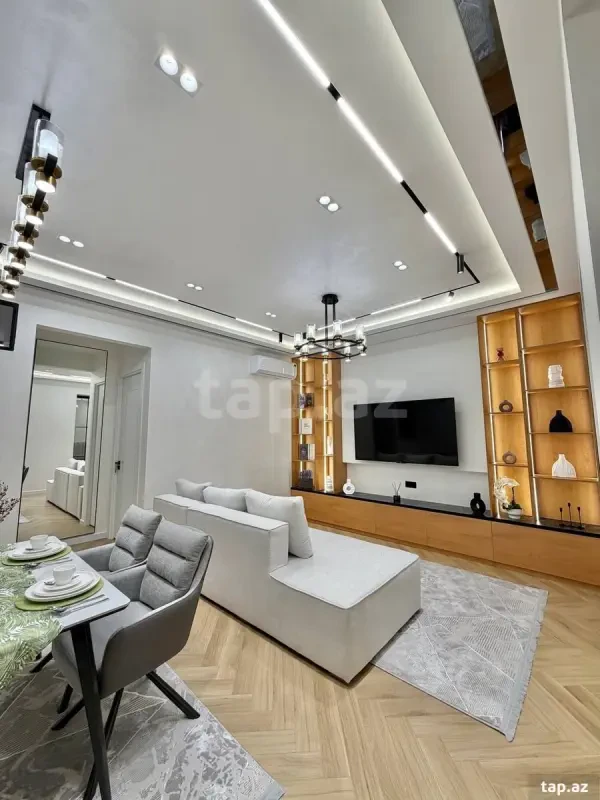Kirayə verilir 4 otaqlı yeni tikili 130 m²