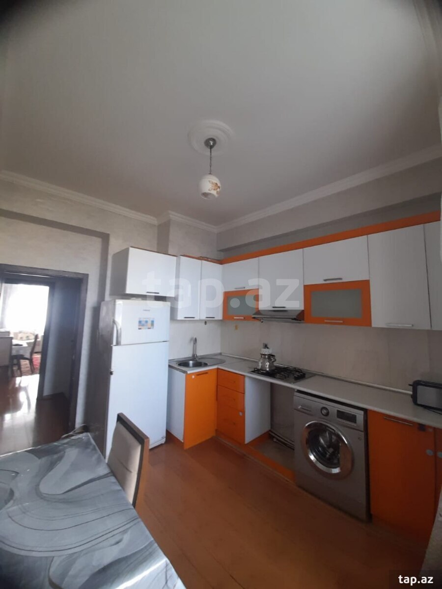 Kirayə verilir 2 otaqlı yeni tikili 65 m²