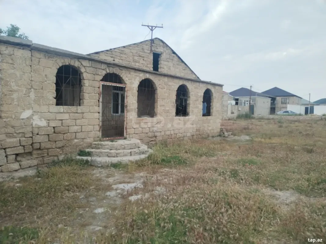 Satılır 3 otaqlı həyət evi 10 m²