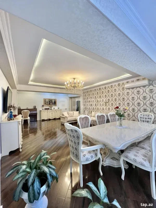 Satılır 2 otaqlı yeni tikili 100 m²