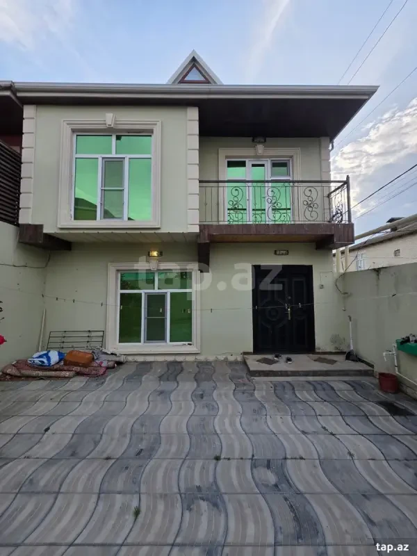 Satılır 4 otaqlı həyət evi 100 m²