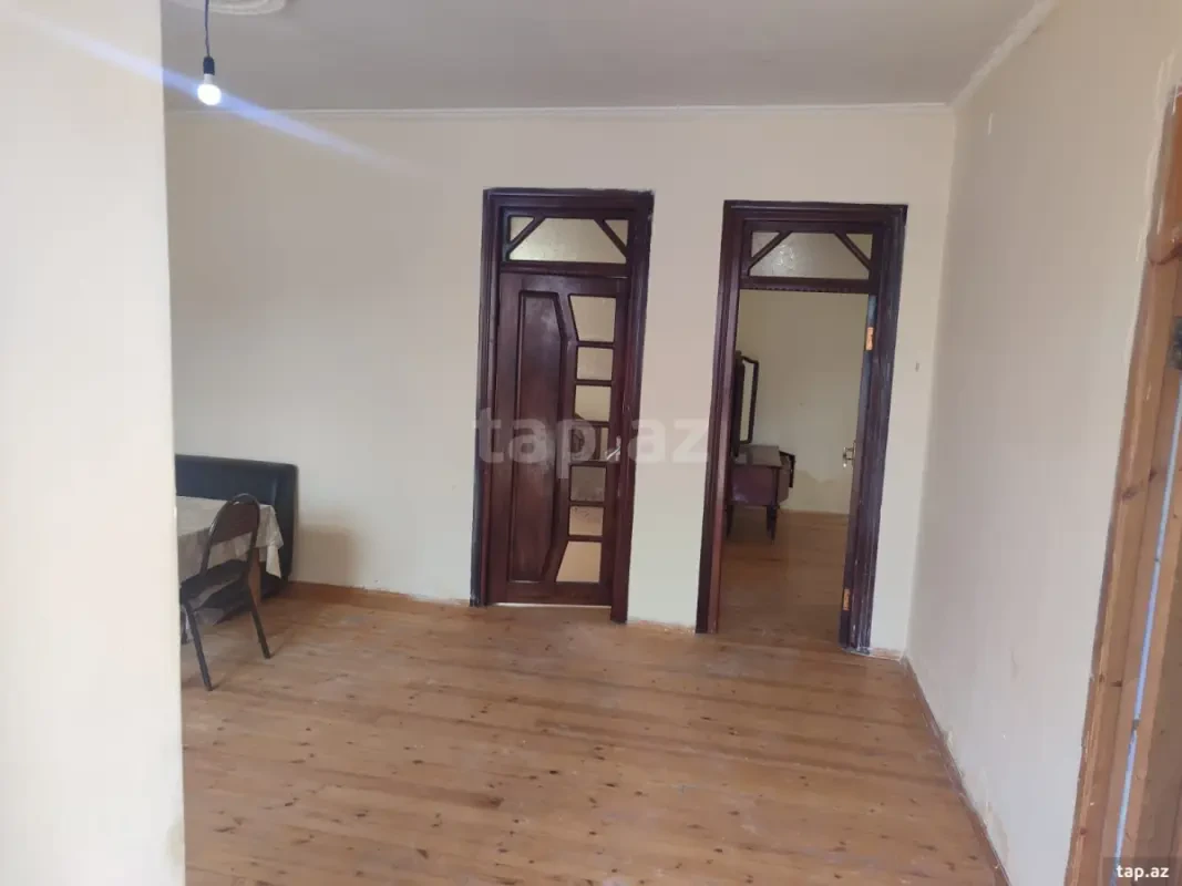 Satılır 4 otaqlı həyət evi 200 m²