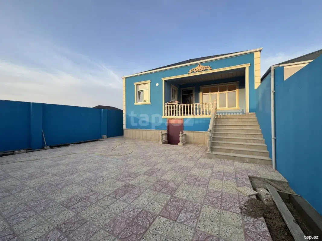 Satılır 4 otaqlı həyət evi 140 m²