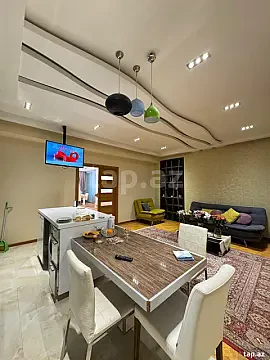Satılır 4 otaqlı yeni tikili 160 m² — Bakı, Memar Əcəmi yanı 4 otaq 160.00 m²