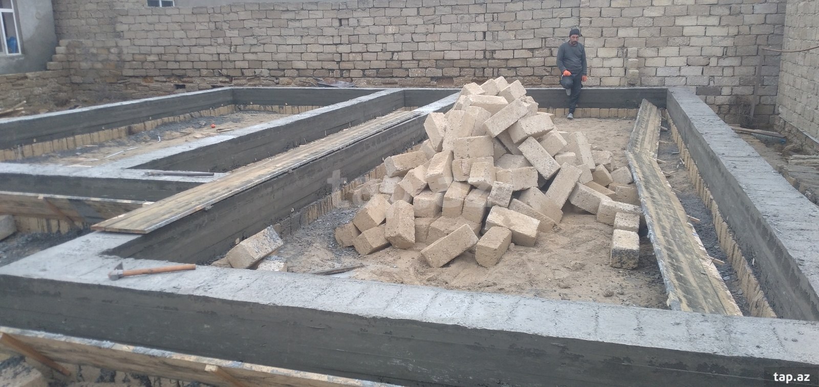 Satılır 4 otaqlı həyət evi 120 m²