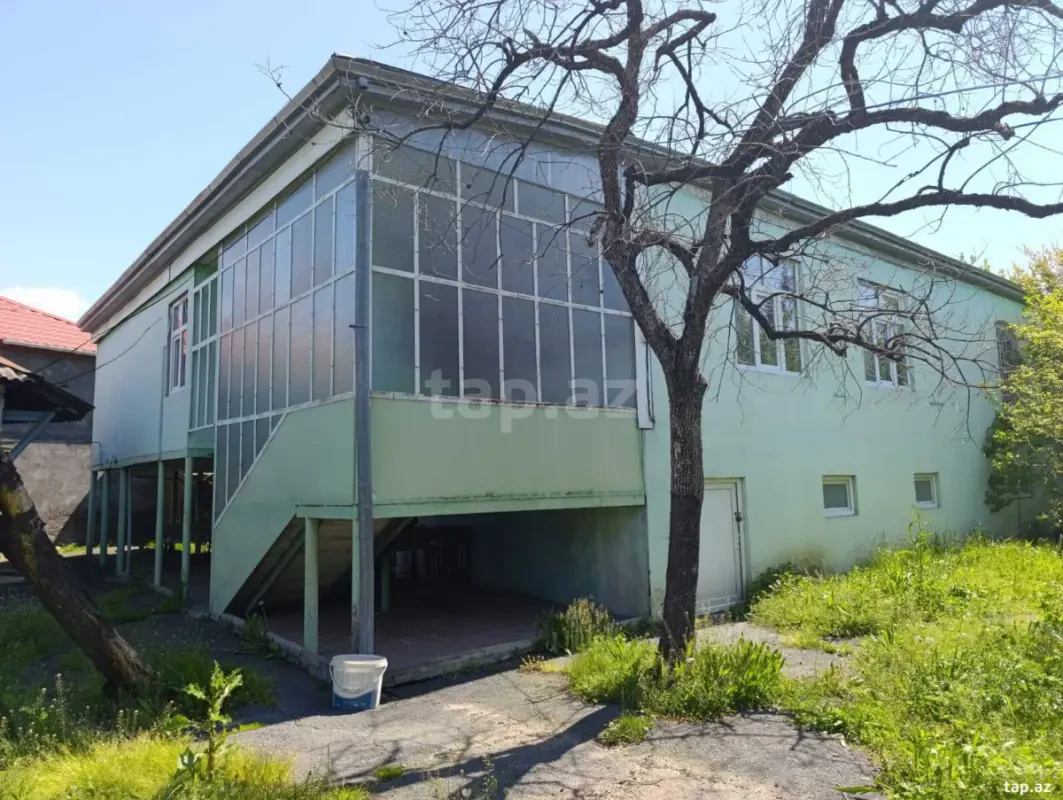 Satılır 4 otaqlı həyət evi 100 m²