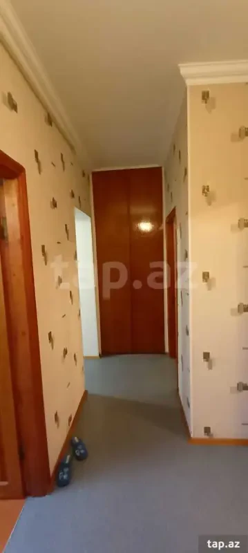 Satılır 4 otaqlı mənzil 82 m²