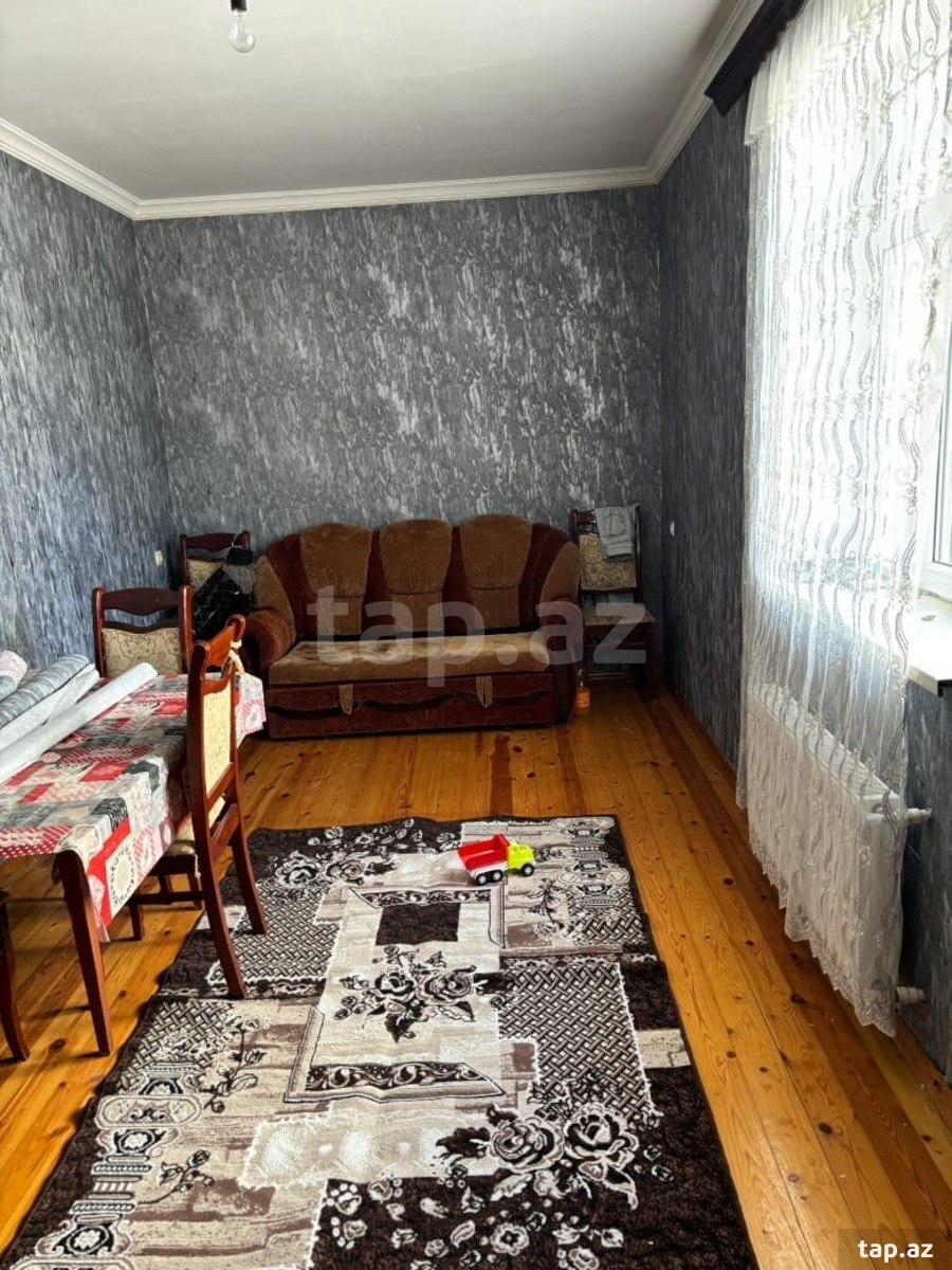 Kirayə verilir 2 otaqlı həyət evi 90 m²