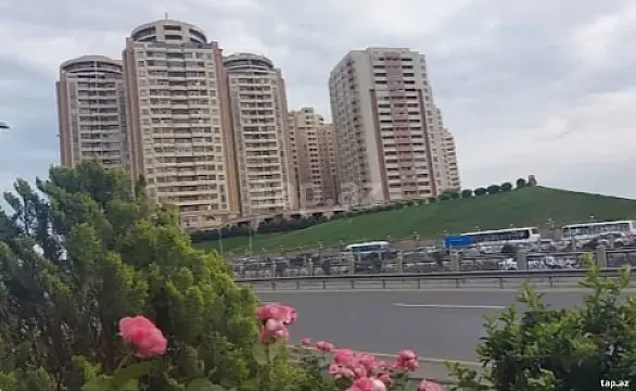 Satılır 3 otaqlı yeni tikili 110 m² — Bakı 3 otaq 110.00 m²
