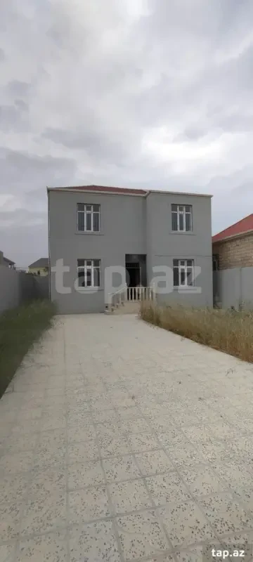 Satılır 4 otaqlı həyət evi 160 m²