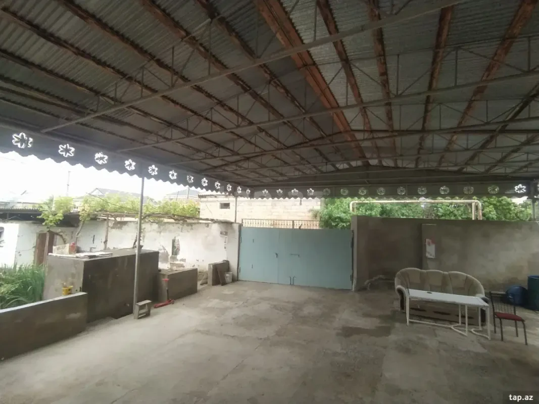 Satılır 4 otaqlı həyət evi 600 m²