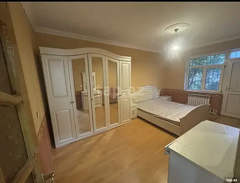 Kirayə verilir 3 otaqlı mənzil 100 m² — Bakı, Memar Əcəmi yanı 3 otaq 100.00 m²