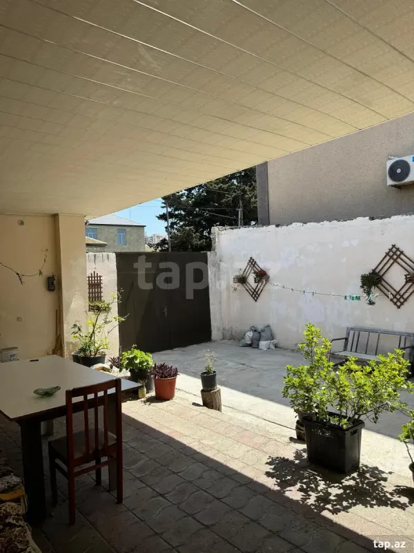 Satılır 4 otaqlı həyət evi 100 m²