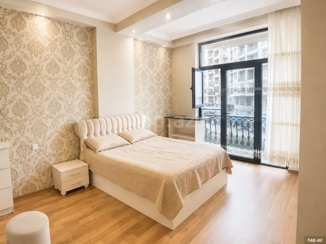 Kirayə verilir 2 otaqlı yeni tikili 95 m²