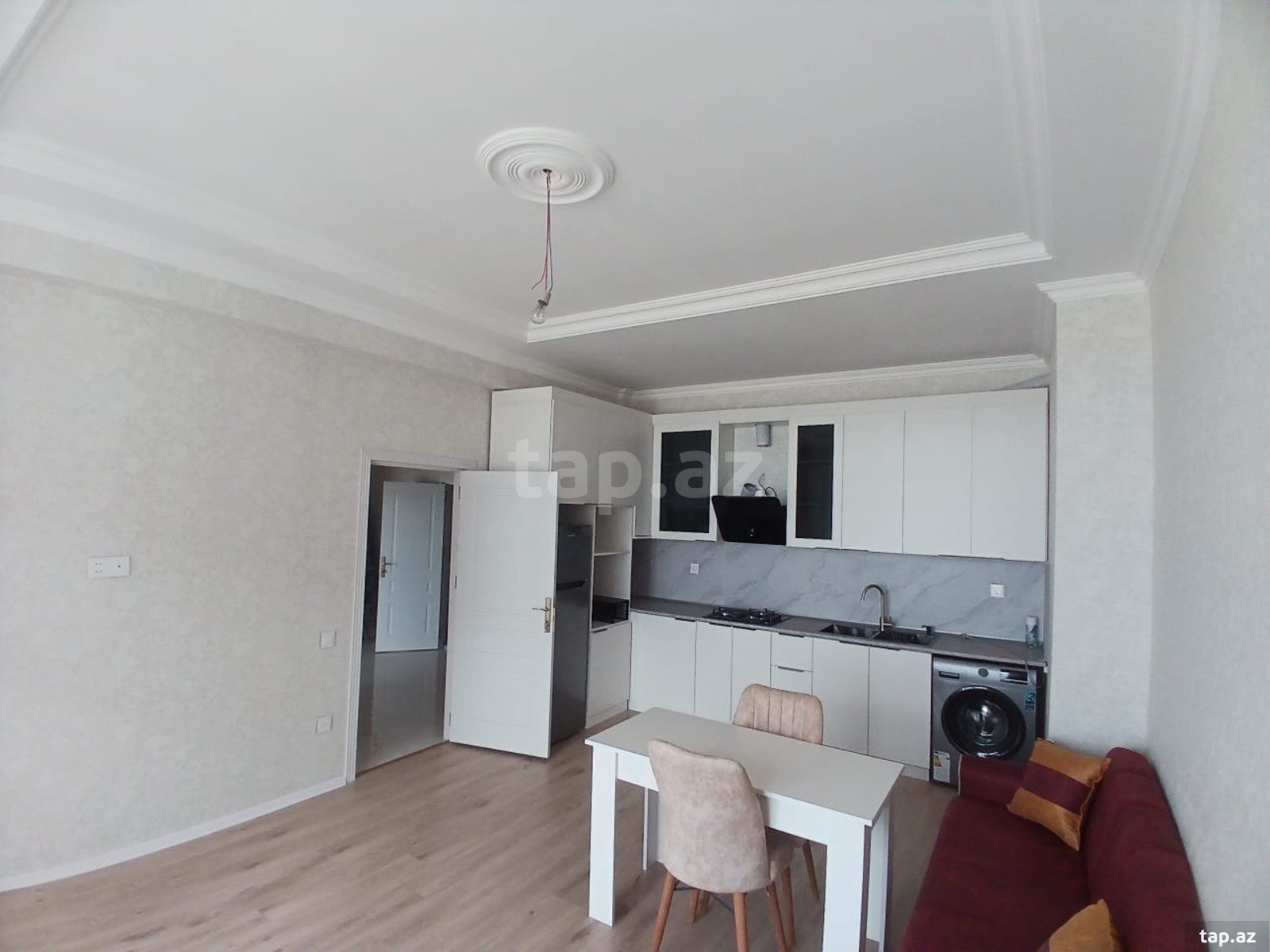 Kirayə verilir 3 otaqlı yeni tikili 96 m²