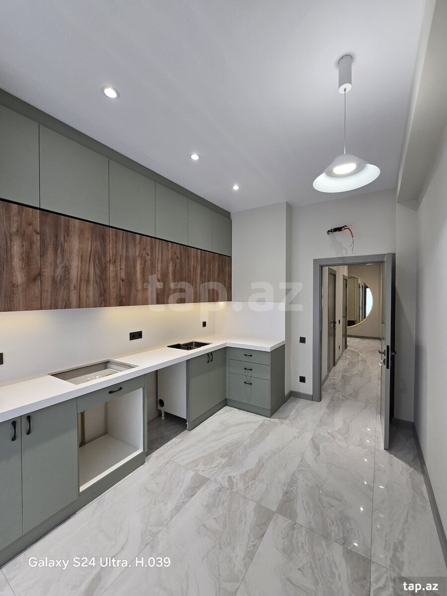 Satılır 3 otaqlı yeni tikili 98.5 m²