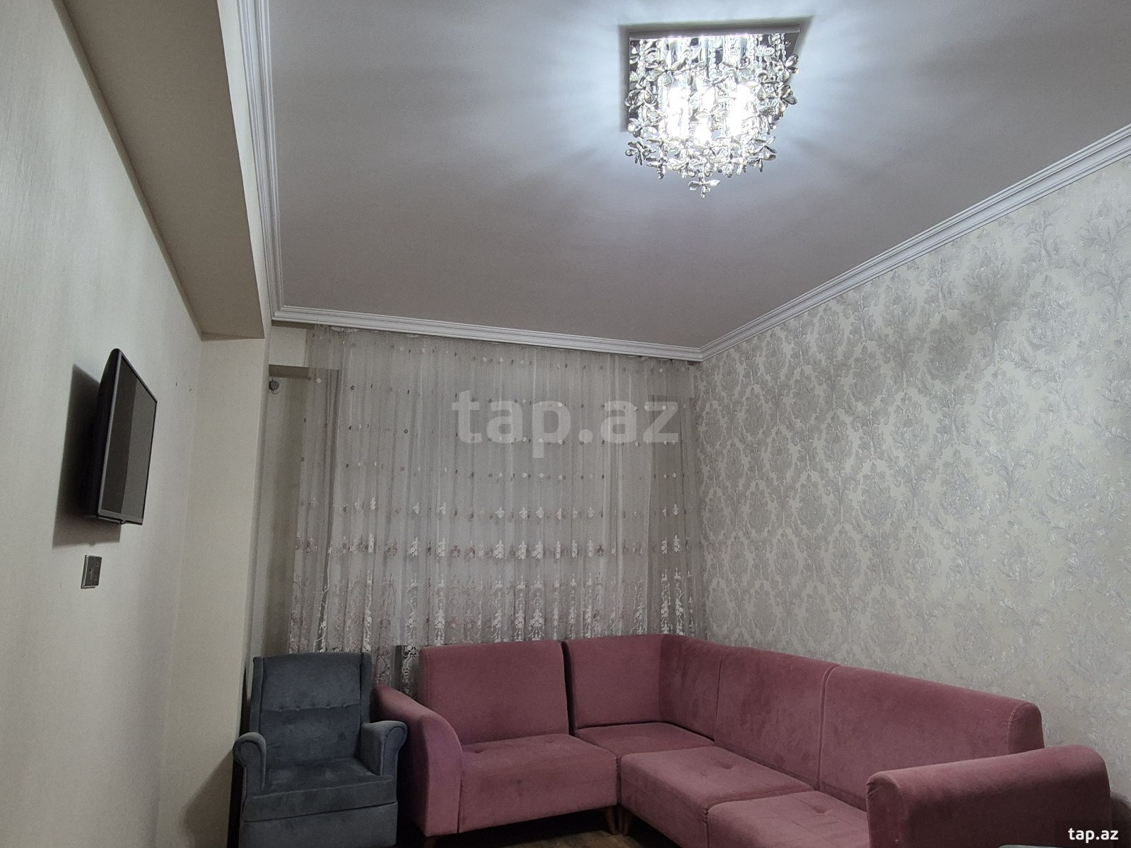 Kirayə verilir 2 otaqlı yeni tikili 70 m²