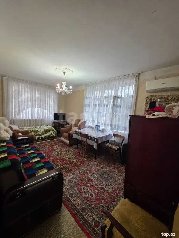Satılır 1 otaqlı mənzil 40 m²